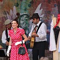 IMG 6424  "The Shoo-Shoos" sind: Anna Boethius, Juliane Hollerbach und Dina Salák ( Gesang), Philipp Kailer (Gitarre), Michael Tiefenbeck (Kontrabass), Beni Reimann (Schlagzeug).